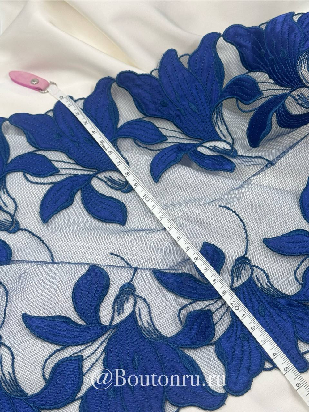 Кружево синее с вышитыми цветами "Лилии" 260 мм
