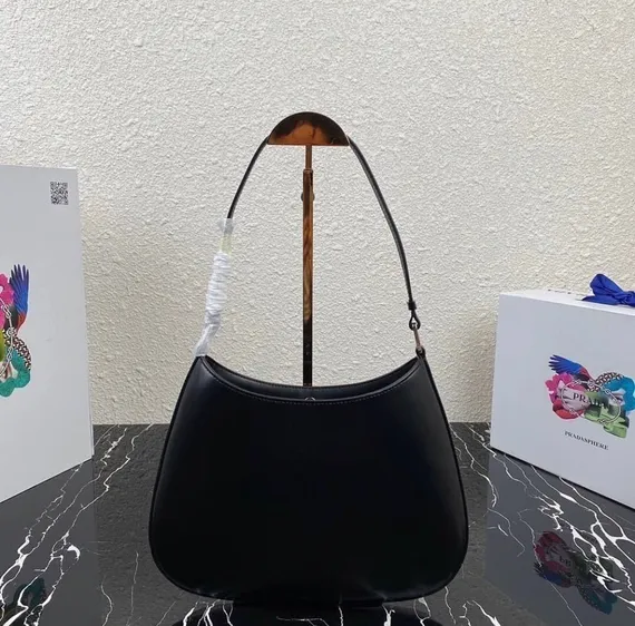 Сумка Prada Cleo, черный