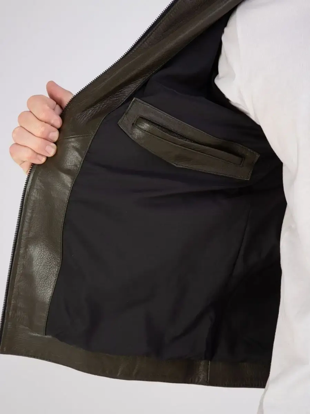 Кожаная куртка демисезонная