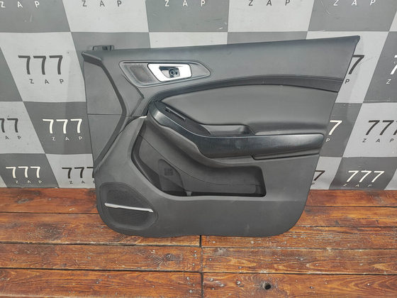 Обшивка двери передней правой (дверная карта) Chery Tiggo 4 18-нв Б/У Оригинал J686102020