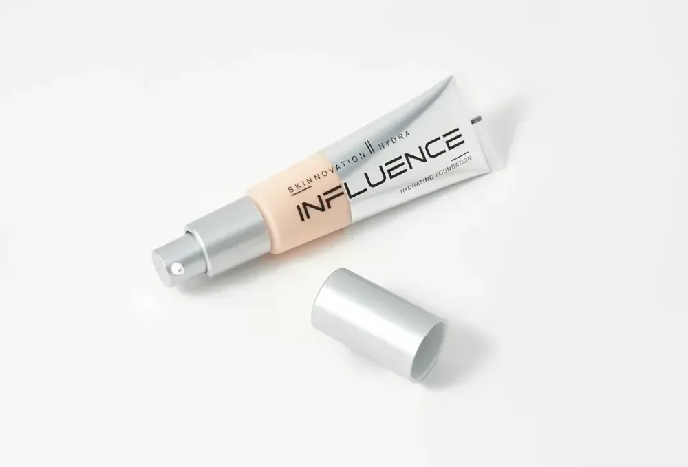 Тональная основа увлажняющая Influence Skinnovation Hydra - 01 ultra light