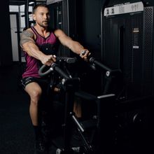 E7034 Гребная тяга с упором на грудь. Стек 110 кг