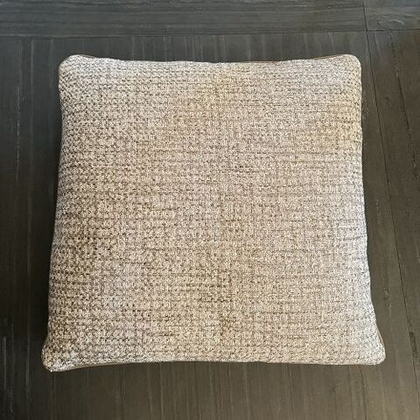 Подушка декоративная Giorgetti SOLEMYIDAE 4000