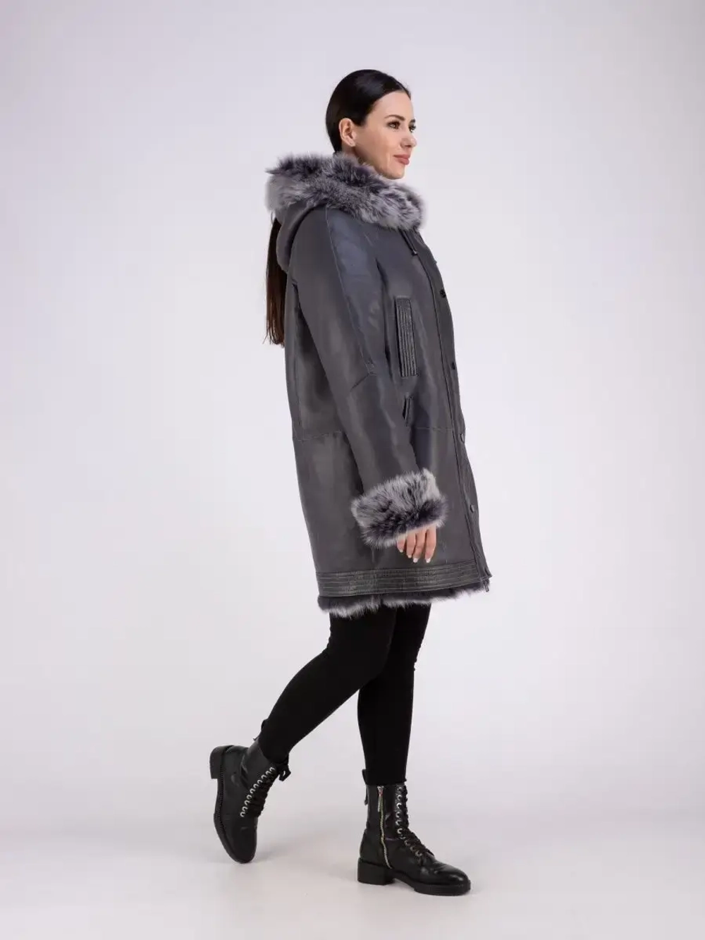 Дубленка зимняя с капюшоном натуральная оверсайз