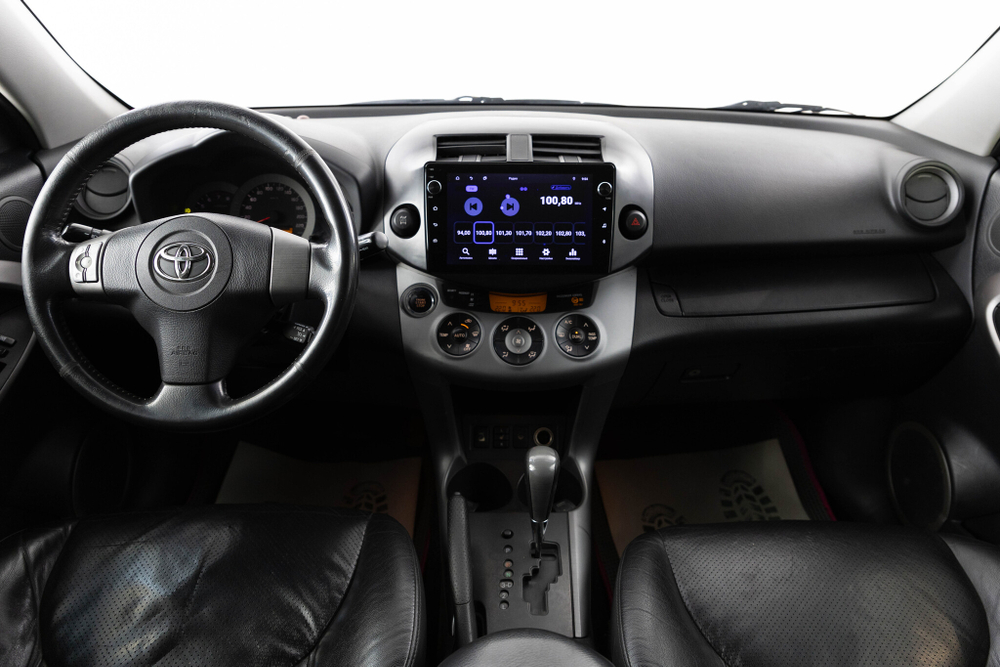 Toyota RAV4, 2006 год