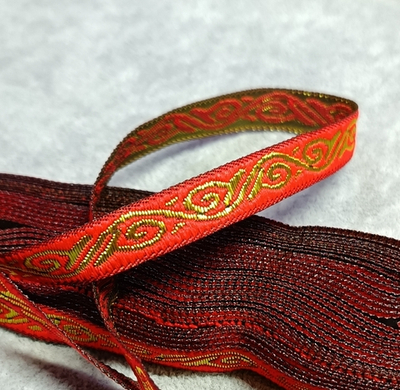 Лента жаккардовая, ш. 1 см.