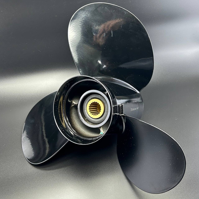 Гребной винт Mercury Bravo Two (3x17-3/4х21R) (19 шлицев) (Правого вращения)