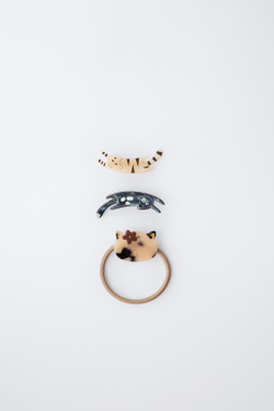 ZARA НАБОР ИЗ РЕЗИНКИ И ЗАКОЛОК ДЛЯ ВОЛОС «КОТЯТА», ЧЕРЕПАХОВЫЙ