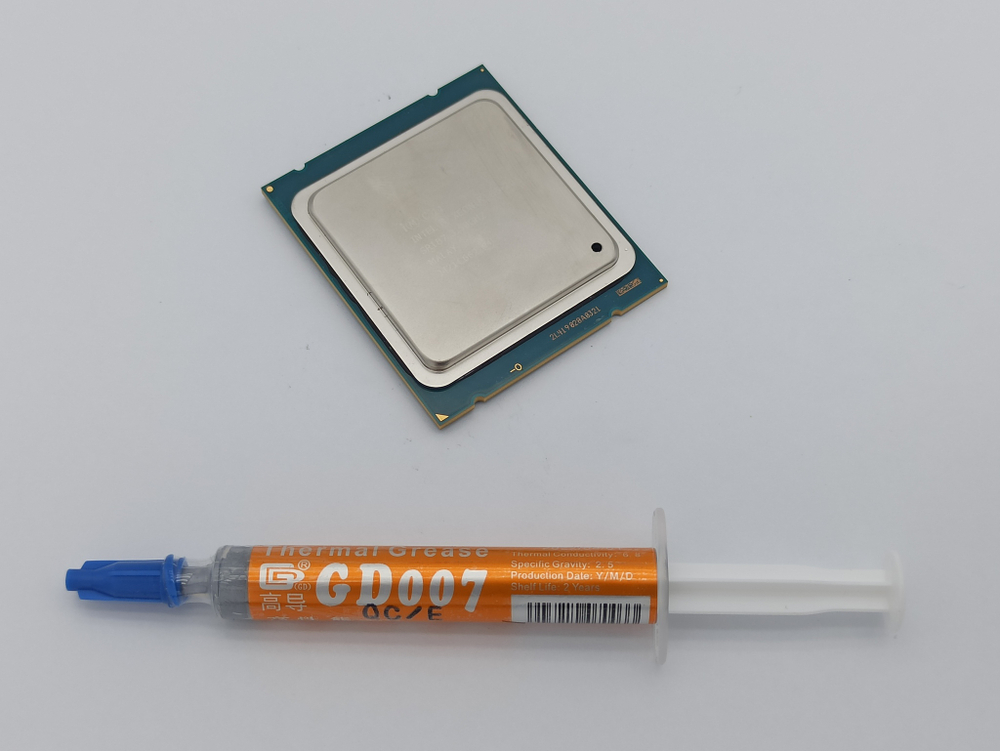 Процессор Intel Xeon E5-2637v2