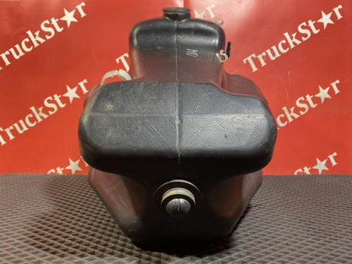 Бачок омывателя лобового стекла 2019г.