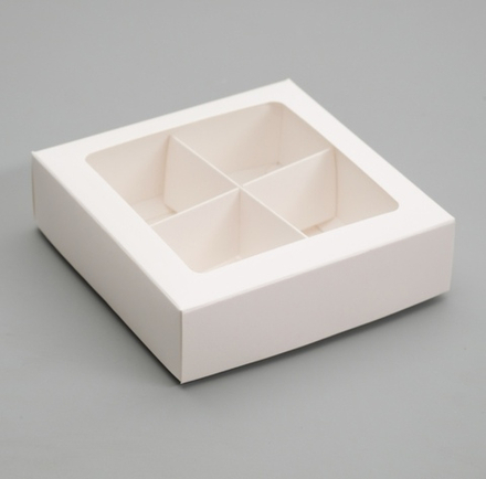 Коробка для конфет 4 шт с окном белая, 12,5х12,5х3,5 см