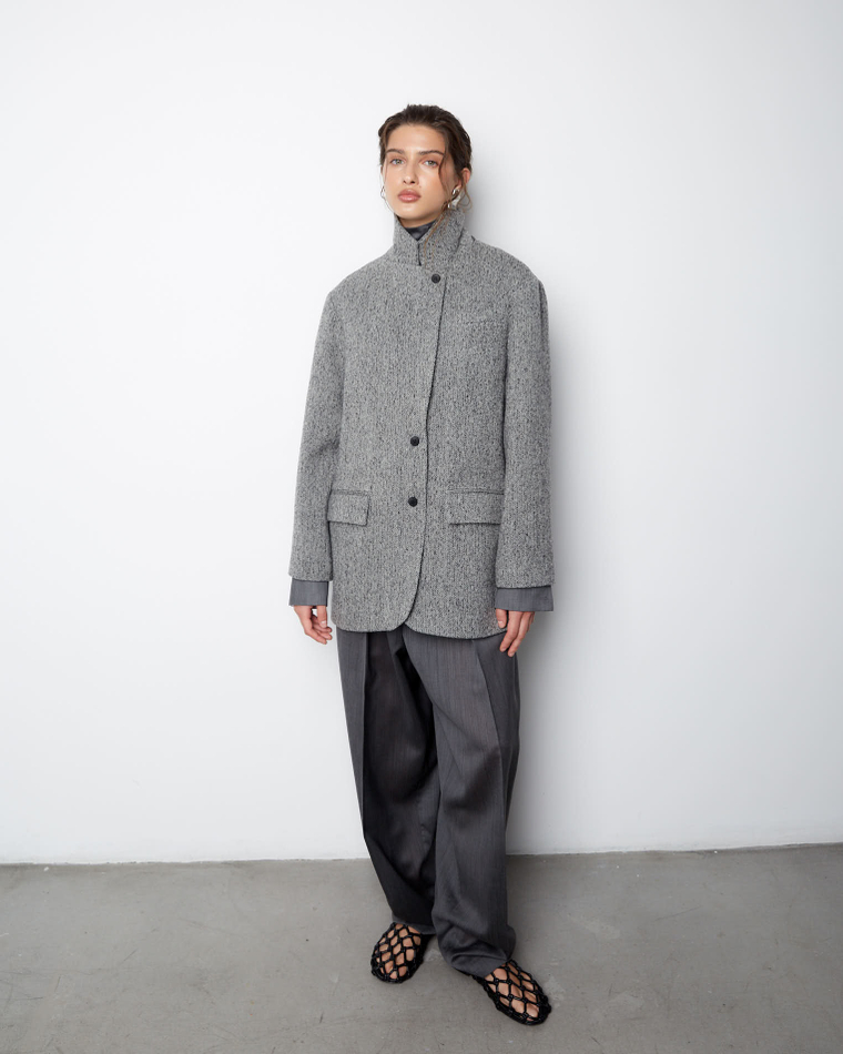 Пальто-жакет из шерсти елочка серый