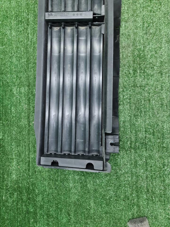 Воздуховод радиатора Lixiang L7 (2022-н.в.)