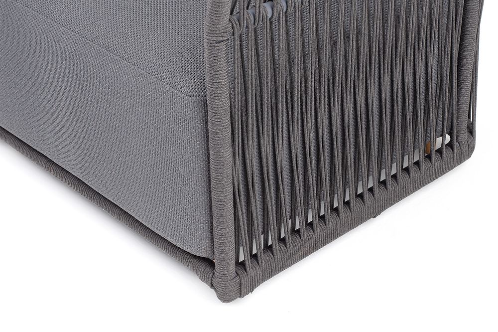 "Лугано" кресло плетеное из роупа, каркас алюминий темно-серый (RAL7024) муар, роуп темно-серый круглый, ткань темно-серая YB25-0027