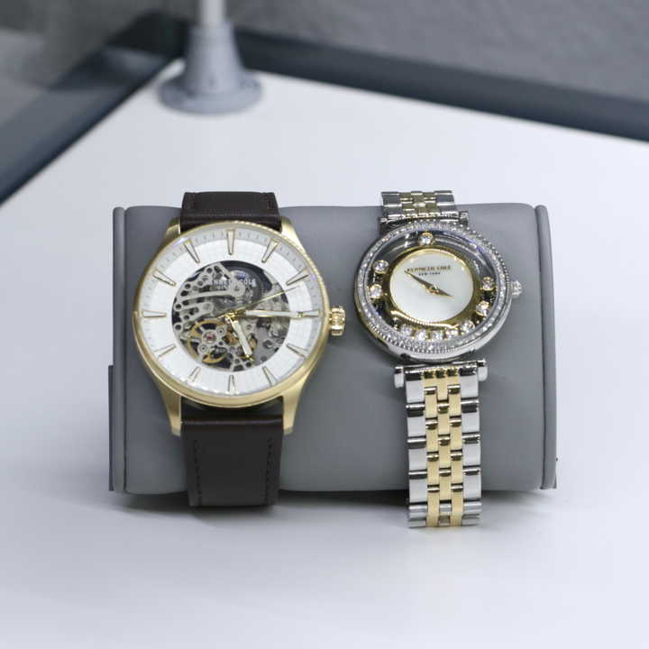 Подарочный комплект Kenneth Cole: мужские и женские часы