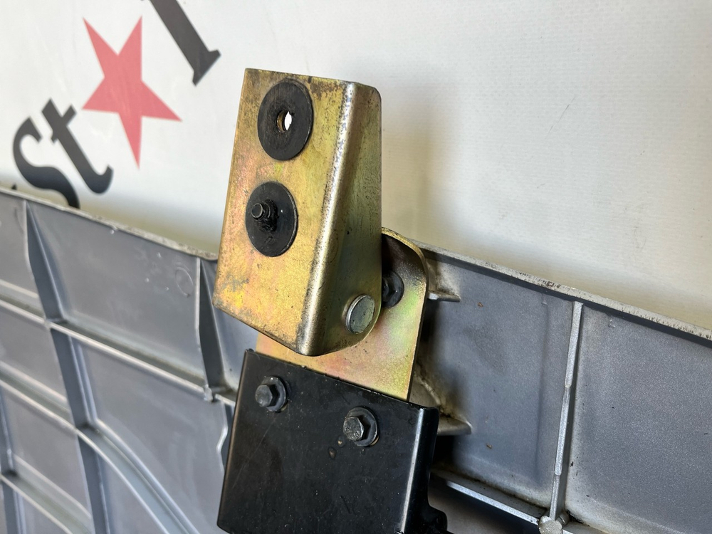 Спойлер кабины верхний 2023г