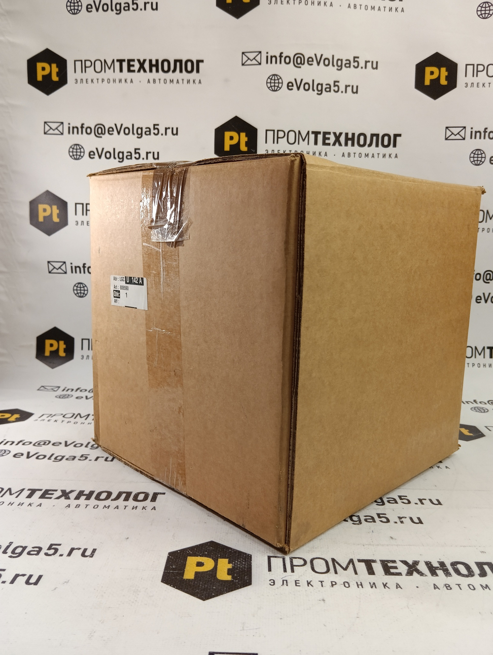 S.E. VW3A5102 новое