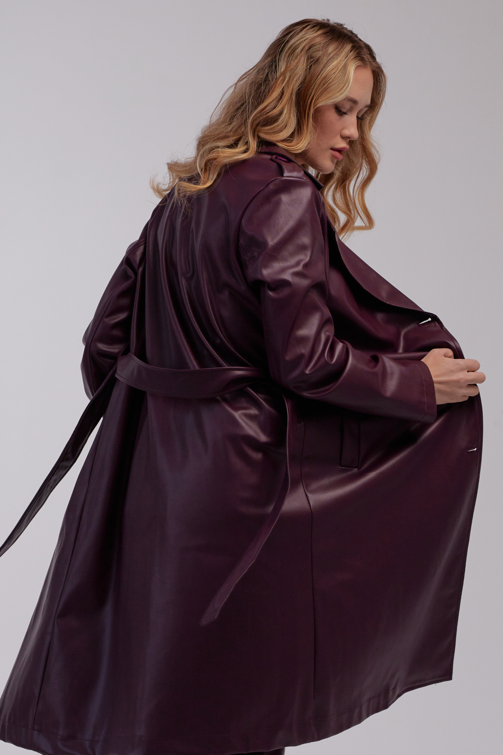 Плащ Rinascimento экокожа