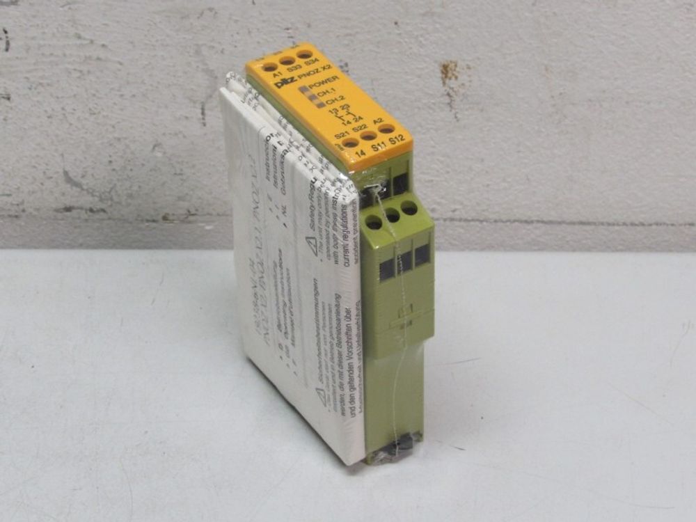 Pilz PNOZ X2 24VAC/DC 2n/o ID No. 774303 NEU OVP