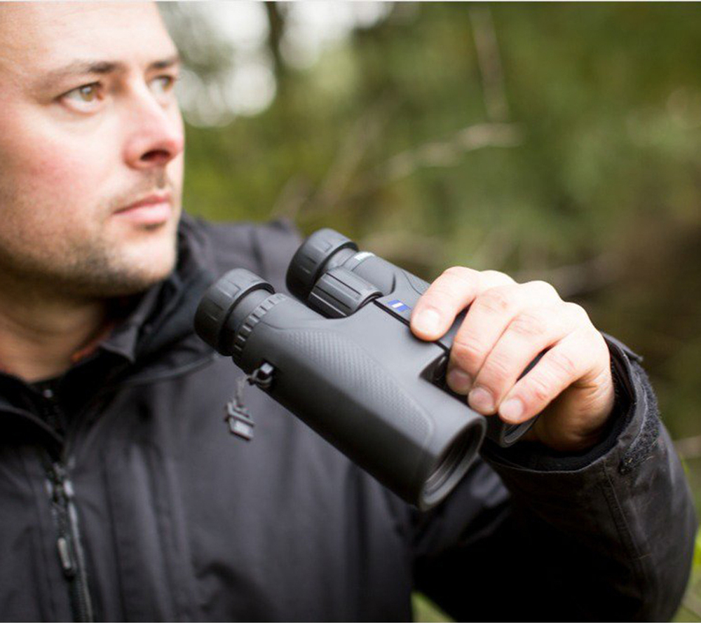 Бинокль Carl Zeiss 10x42 TERRA ED, черный