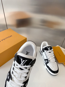 Louis Vuitton Trainer Sneaker