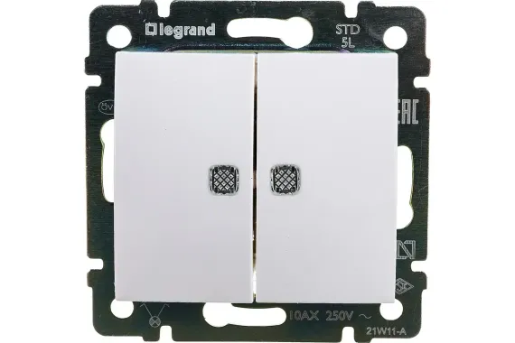 Выключатель Legrand Valena 2 клавиши с индикатором белый 04173