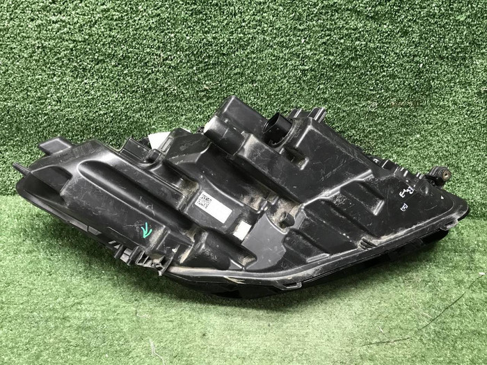 Битая Фара левая Jaguar E-PACE (2017-2021.) LED