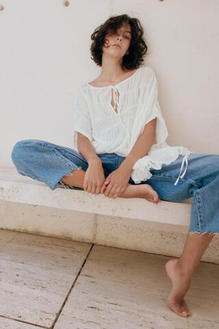 ZARA ФАКТУРНЫЙ ТОП С РУКАВАМИ-НАКИДКАМИ, БЕЛЫЙ