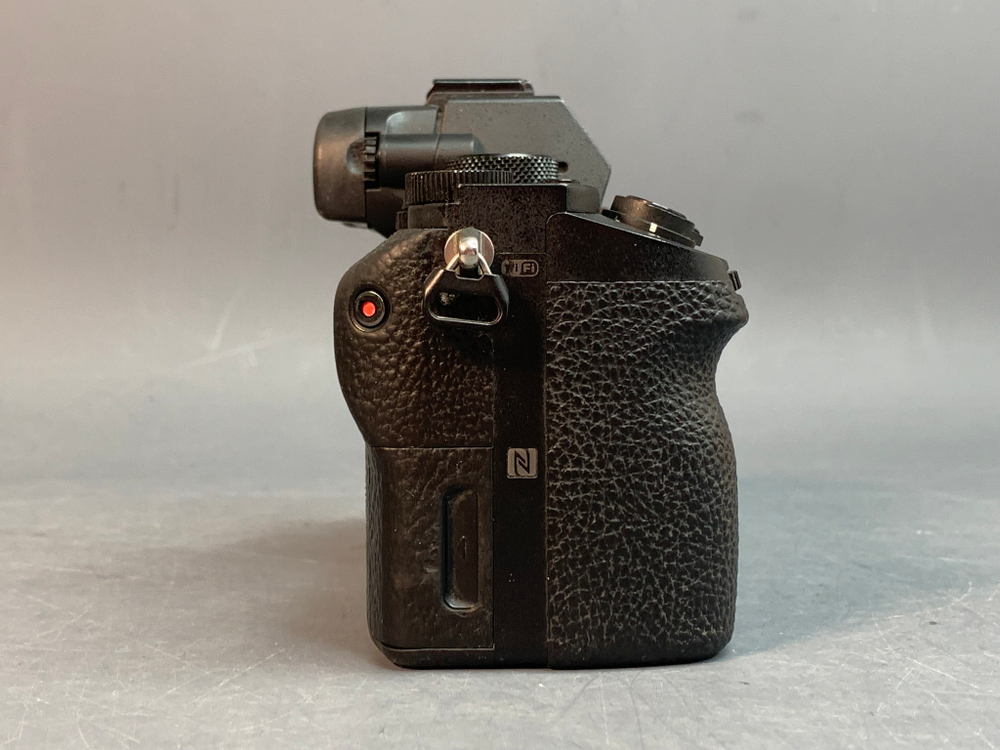 Sony A7 II, 100.000 кадров пробега.