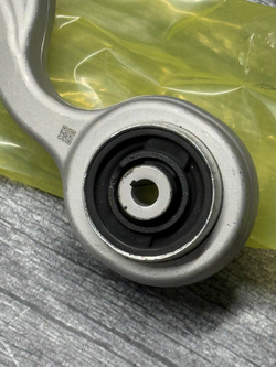 Рычаг продольный передний Mercedes-Benz A2173305200