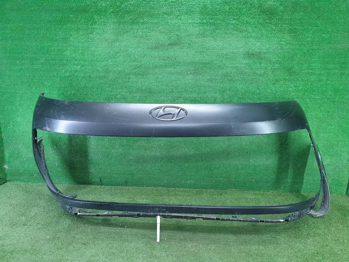Бампер передний Hyundai Staria (2021-н.в.)