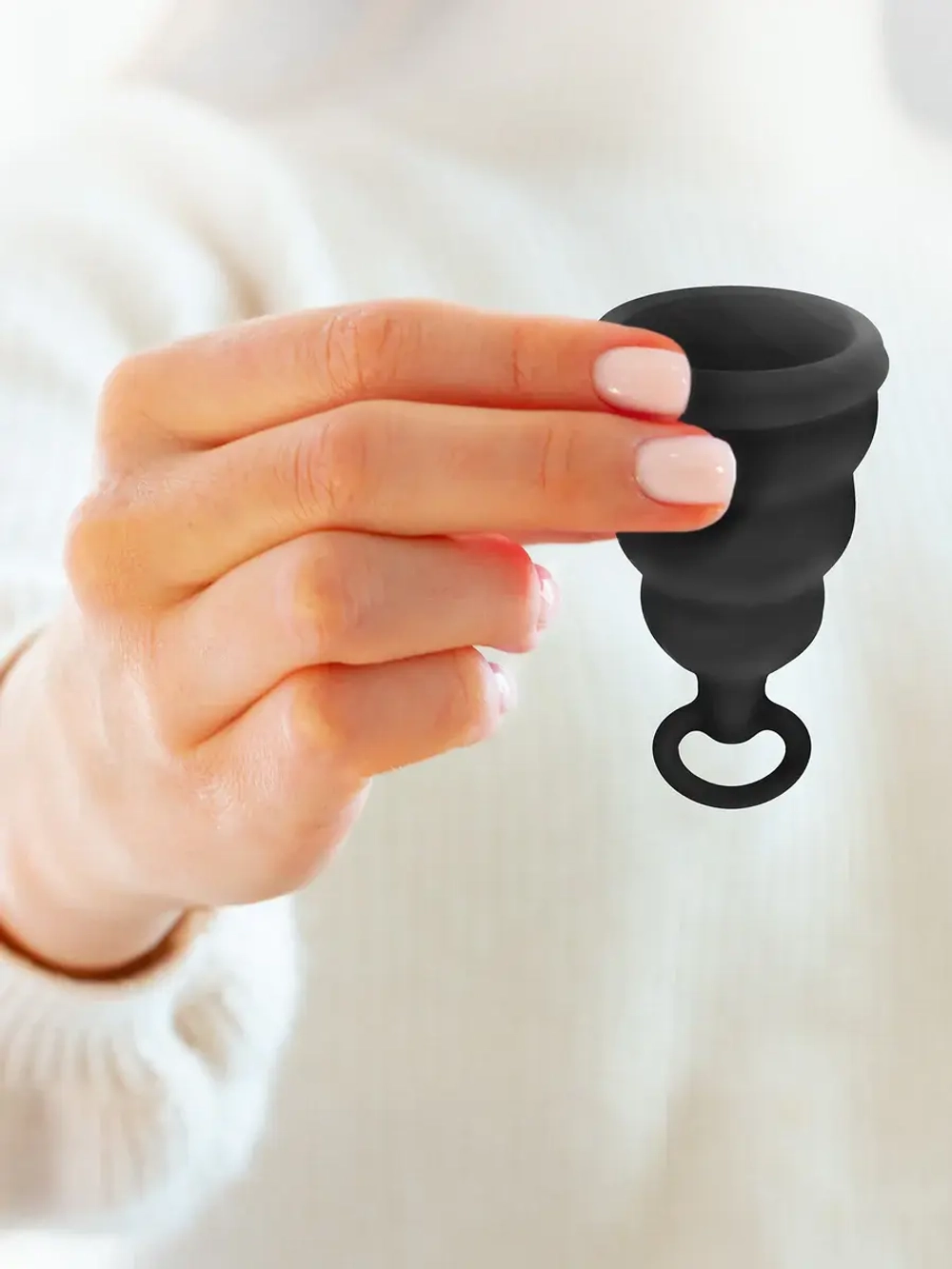 Gvibe Gcup Black - Силиконовая менструальная чаша с защитой от протечек