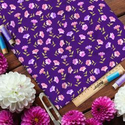 Ткань габардин мягкие цветы на фиолетовом фоне