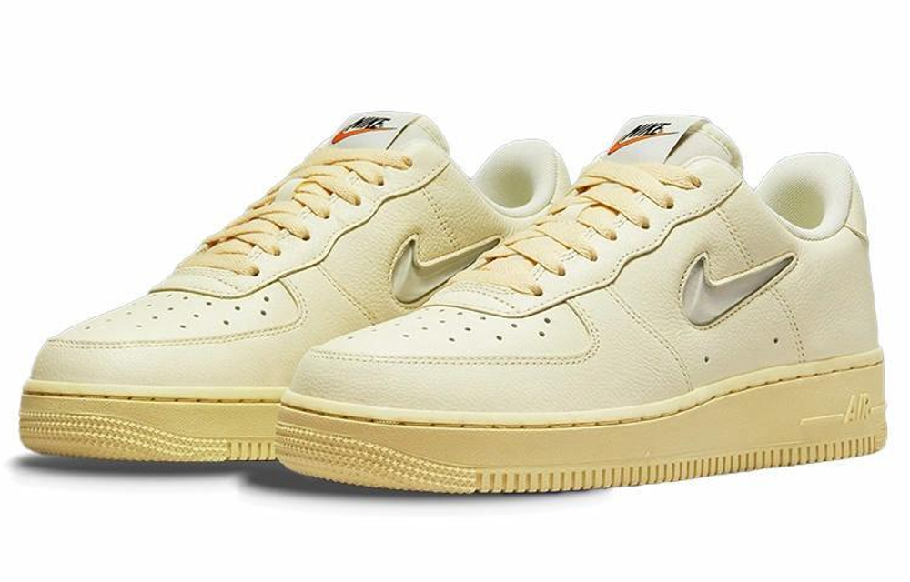 Кроссовки Nike Air Force 1 Low '07 Lx "Certified Fresh" (Женская размерная сетка)