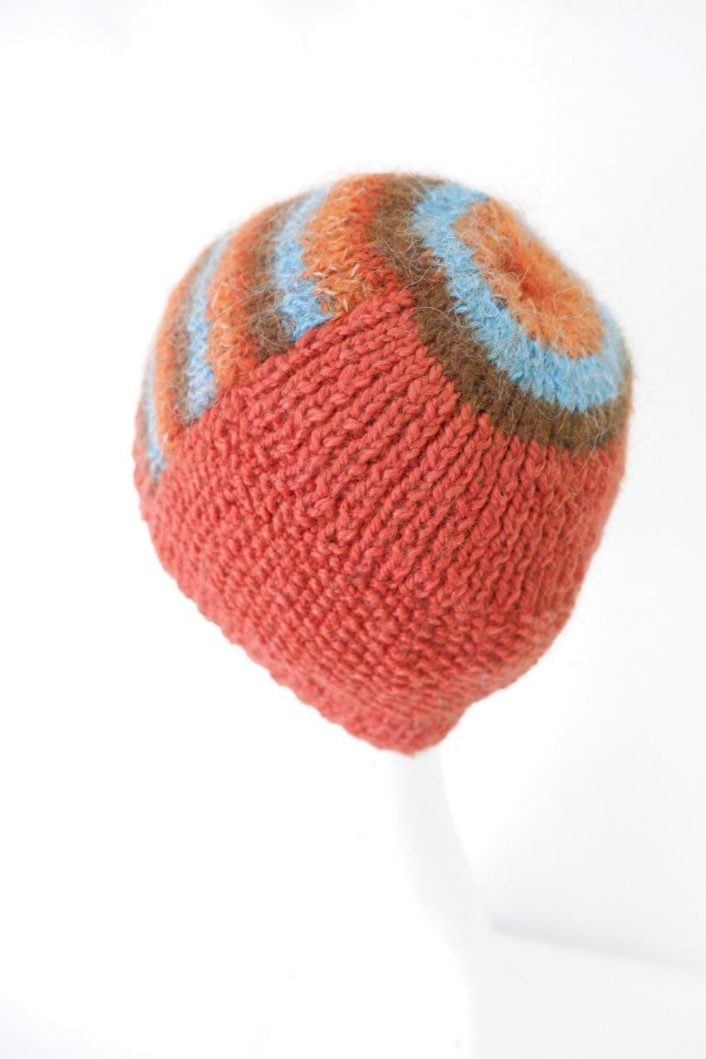 Шапка шерстяная в полоску