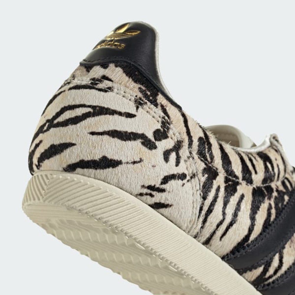 ADIDAS Кроссовки Japan с анималистическим принтом, белый/черный