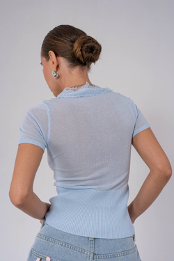 Блуза тонкой ручной вязки с итальянским кружевом