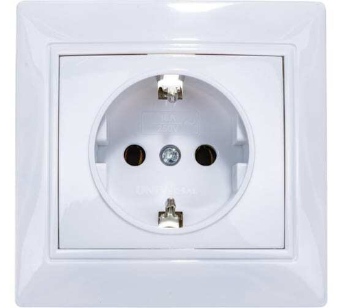 С0028 Розетка 1-местная с заземляющими контактами СП белая(севиль)