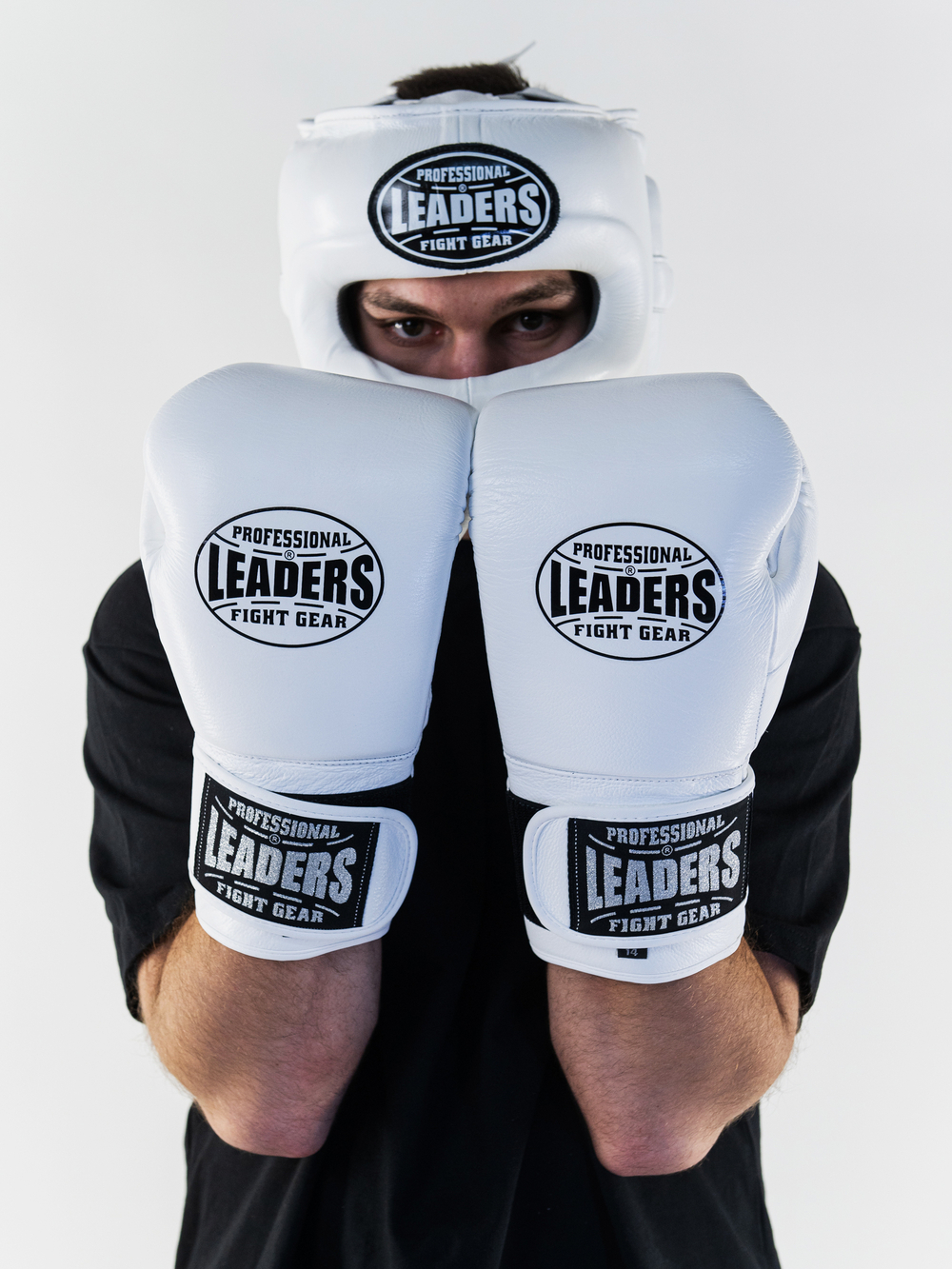 Перчатки боксерские  LEADERS LS 2 WH бел.