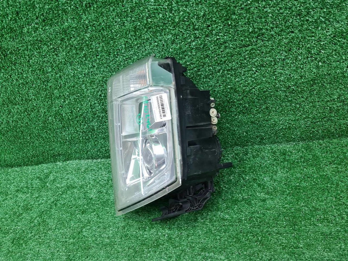 Фара левая Volvo FH 4 (2013-н.в.) галоген