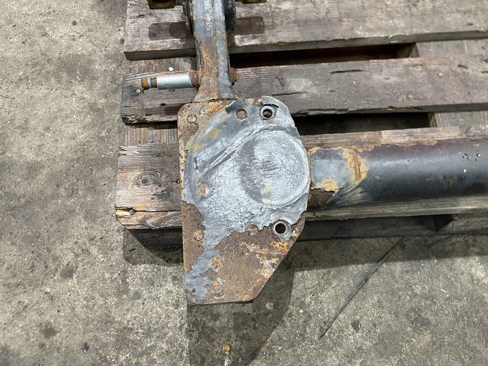 Кронштейн пневморессоры задний