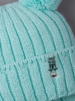 Шапка детская осенняя с завязками и помпонами