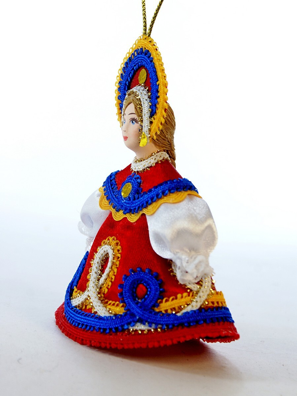 Кукла-подвеска Девушка в русском костюме