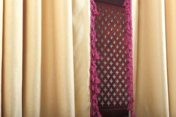 Штора Мишель. Мягкая портьера с бахромой (золото)