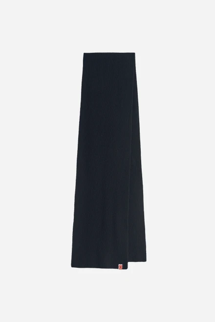 Шапка бини из шерсти мериноса черная