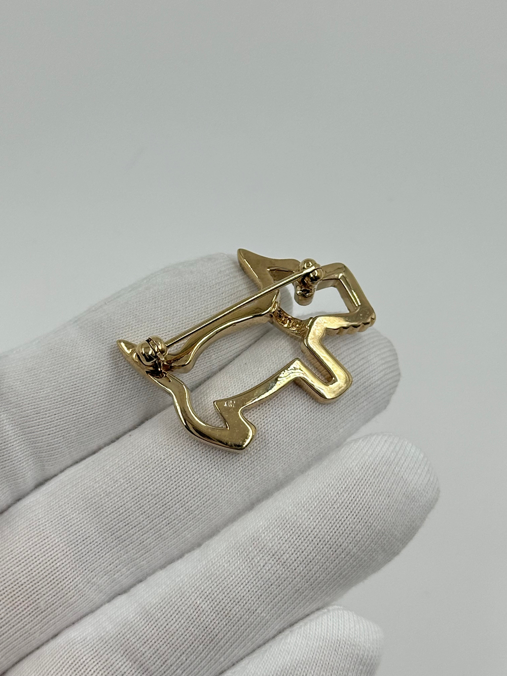 Брошь Собака Carolee