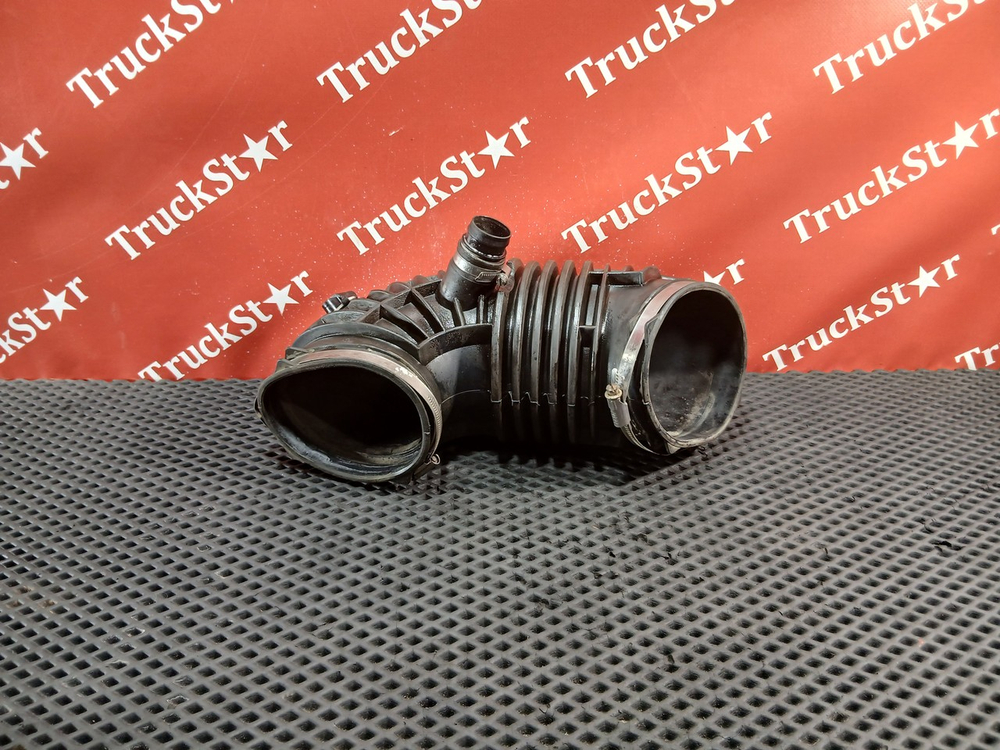 Патрубок воздушного фильтра