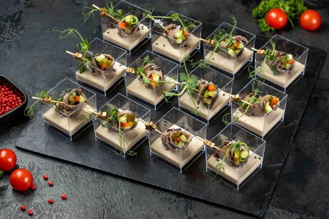 Веррин с ростбифом и овощами в ореховом соусе, 12 шт.