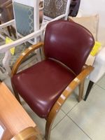 Кресло офисное для посетителя Премьер 3Д (винилискожа ВК 15 бордовая, орех)