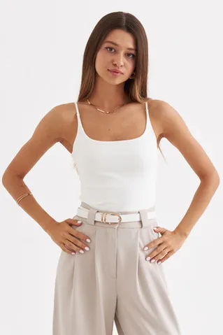Майка на бретелях из хлопка кремового цвета